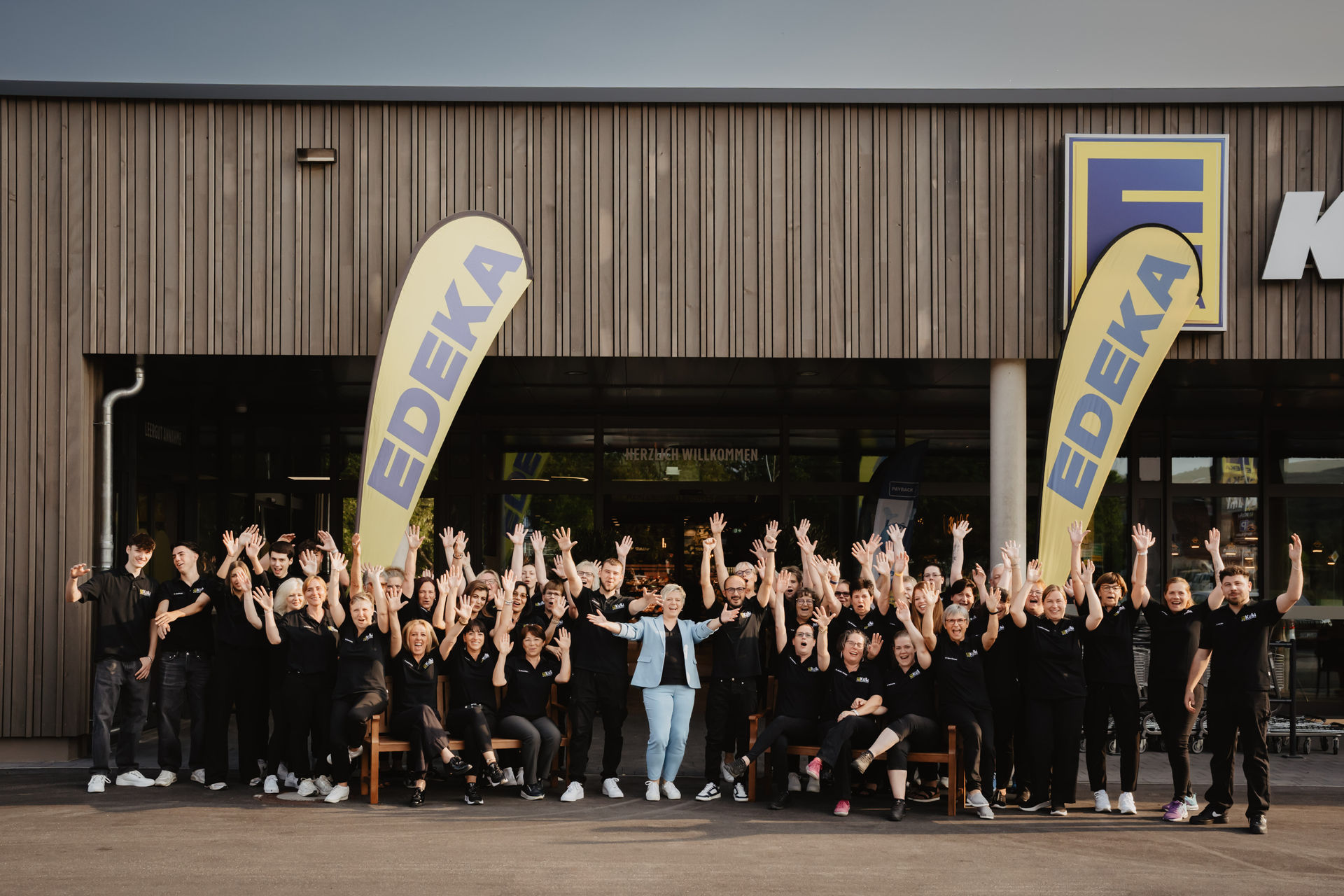 edeka_kuehl_team_gesamt Edeka Kühl Frau Zipfel-Kühl